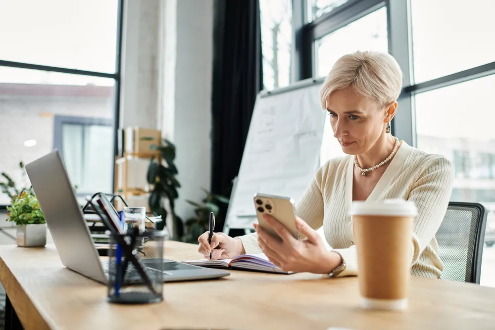 Mobile unified communications for remote and hybrid work